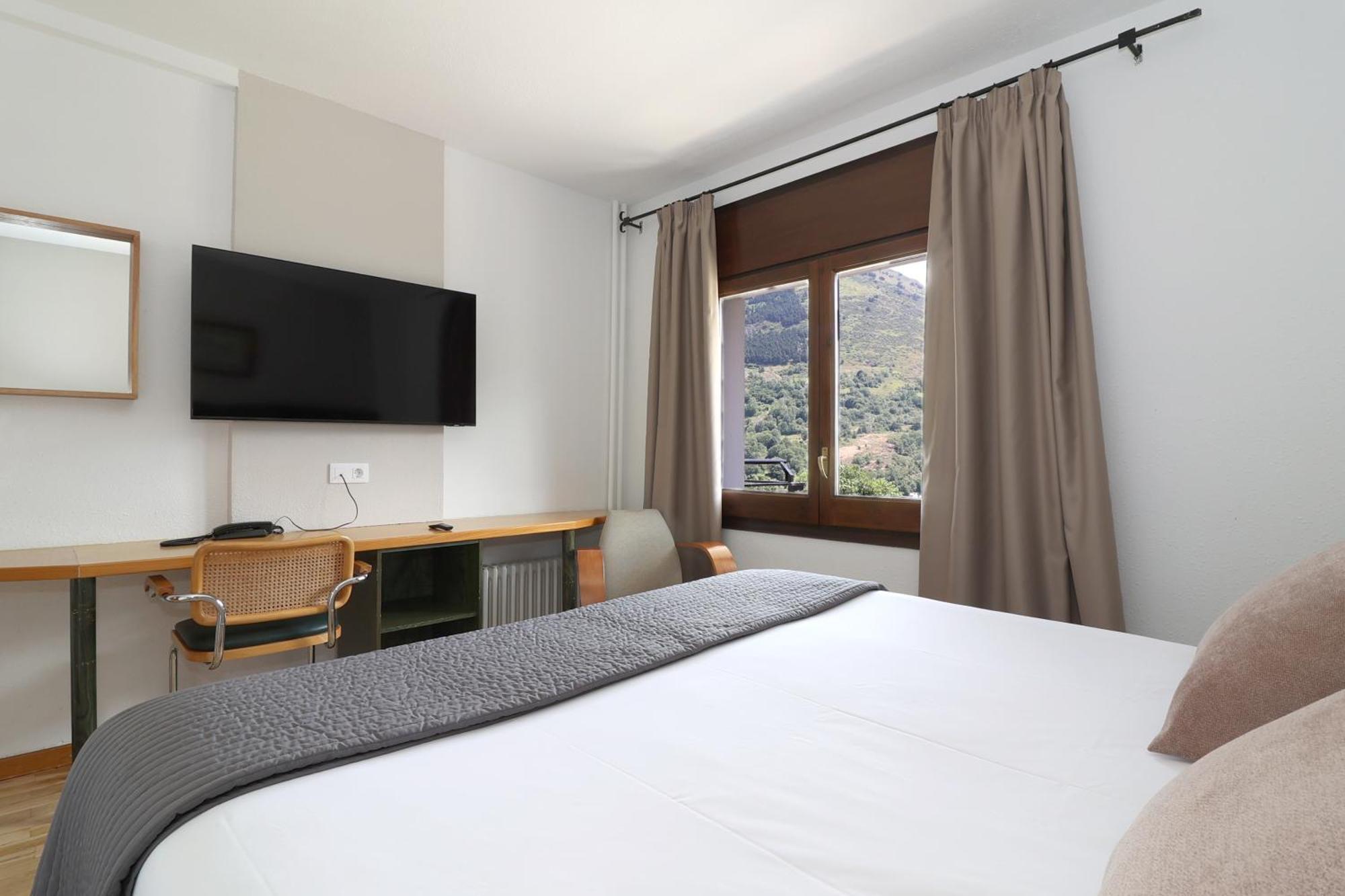 Hotel Blu Aran Vielha Bagian luar foto